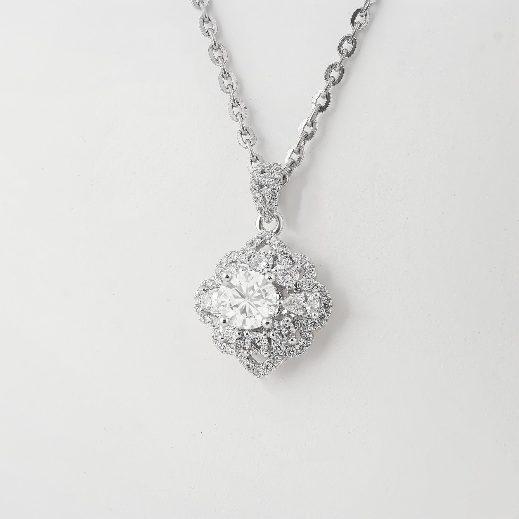 Vỏ Mặt Dây Chuyền Kim Cương P10495