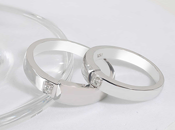 cua-hang-nhan-cuoi-kim-cuong-uy-tin-gia-tot