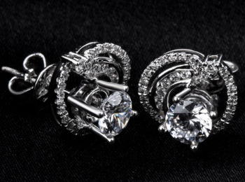 dia-chi-mua-bong-tai-gia-tot-chat-luong-tai-hcm