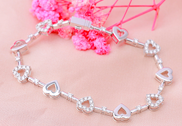 top-10-mau-lac-tay-kim-cuong-nam-dep-nhat