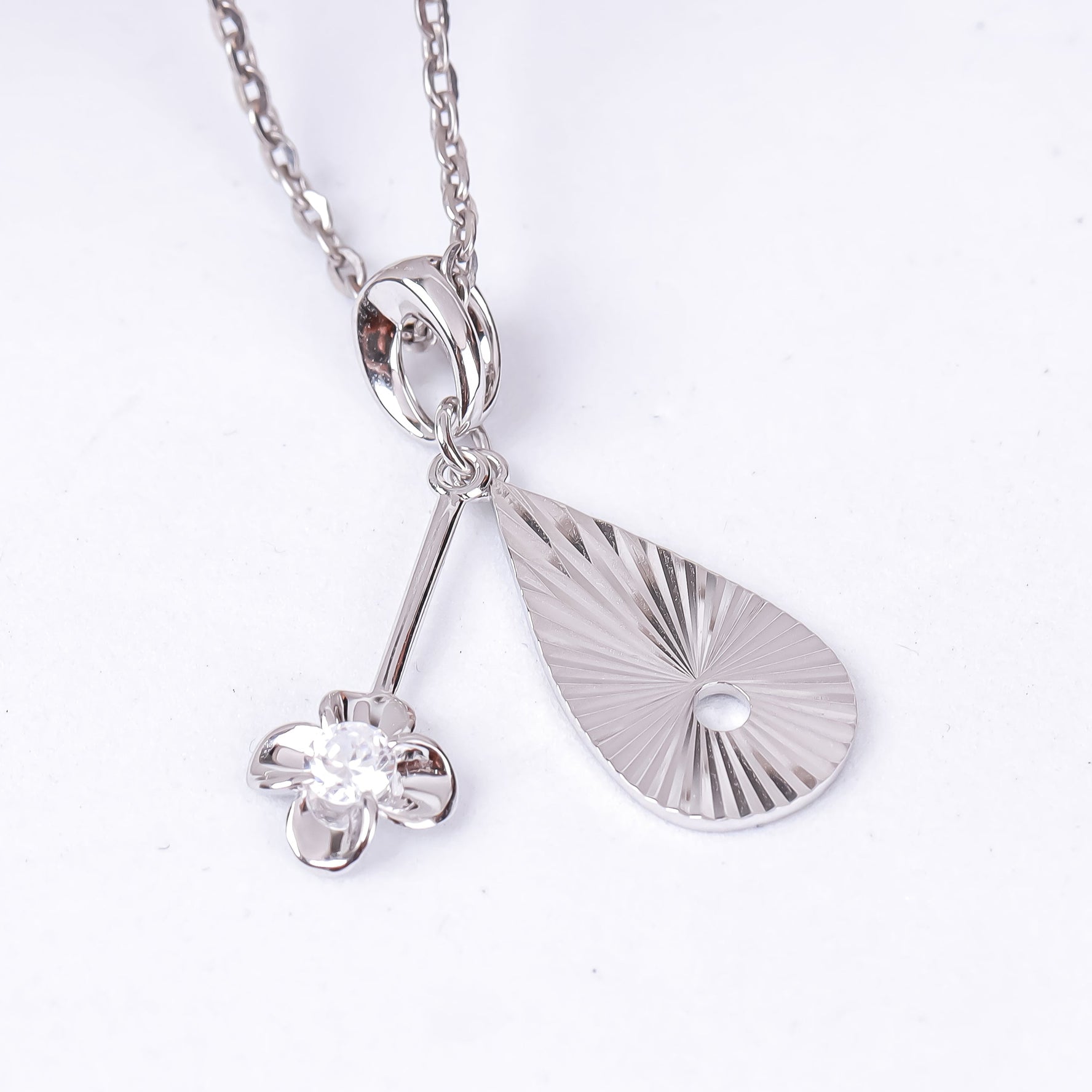 Mặt Dây Chuyền Kim Cương P11057 - Hung Phat USA VN