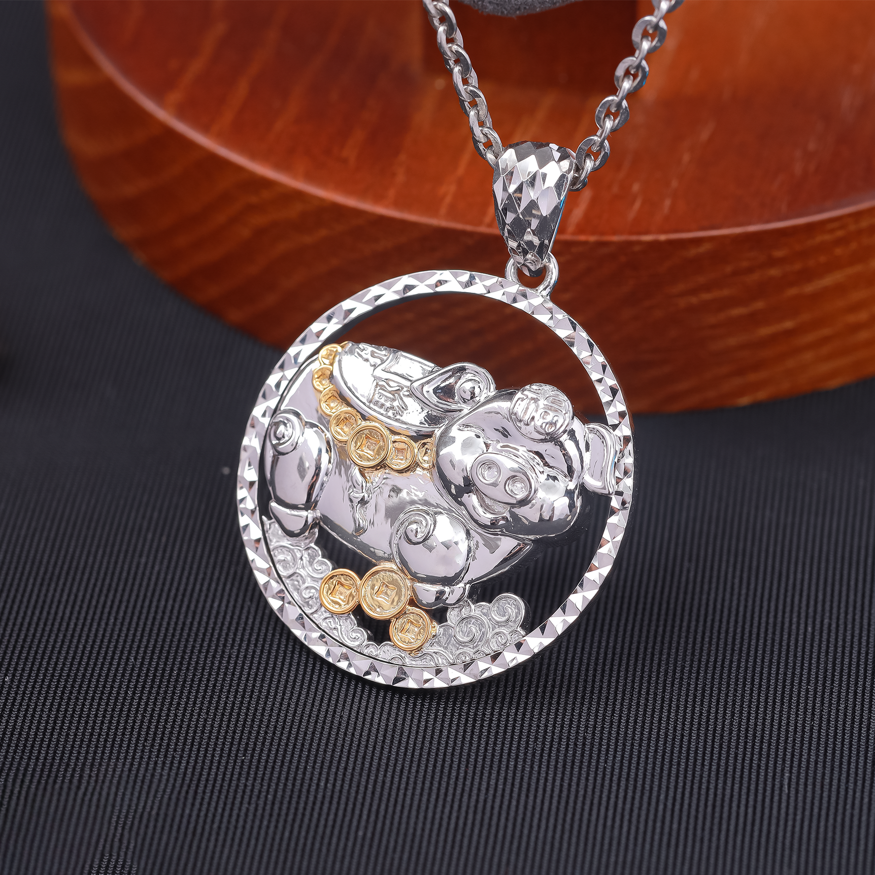 Mặt Dây Chuyền Vàng 18K P10980 - Hung Phat USA VN