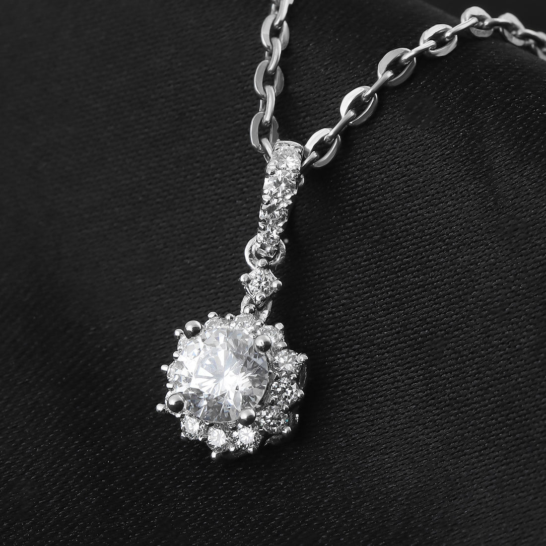 vo-mat-day-chuyen-kim-cuong-hungphatusa-P10217-2