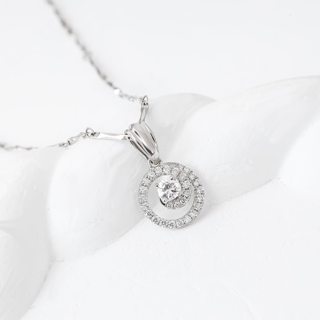 Vỏ Mặt Dây Chuyền Kim Cương UP00171