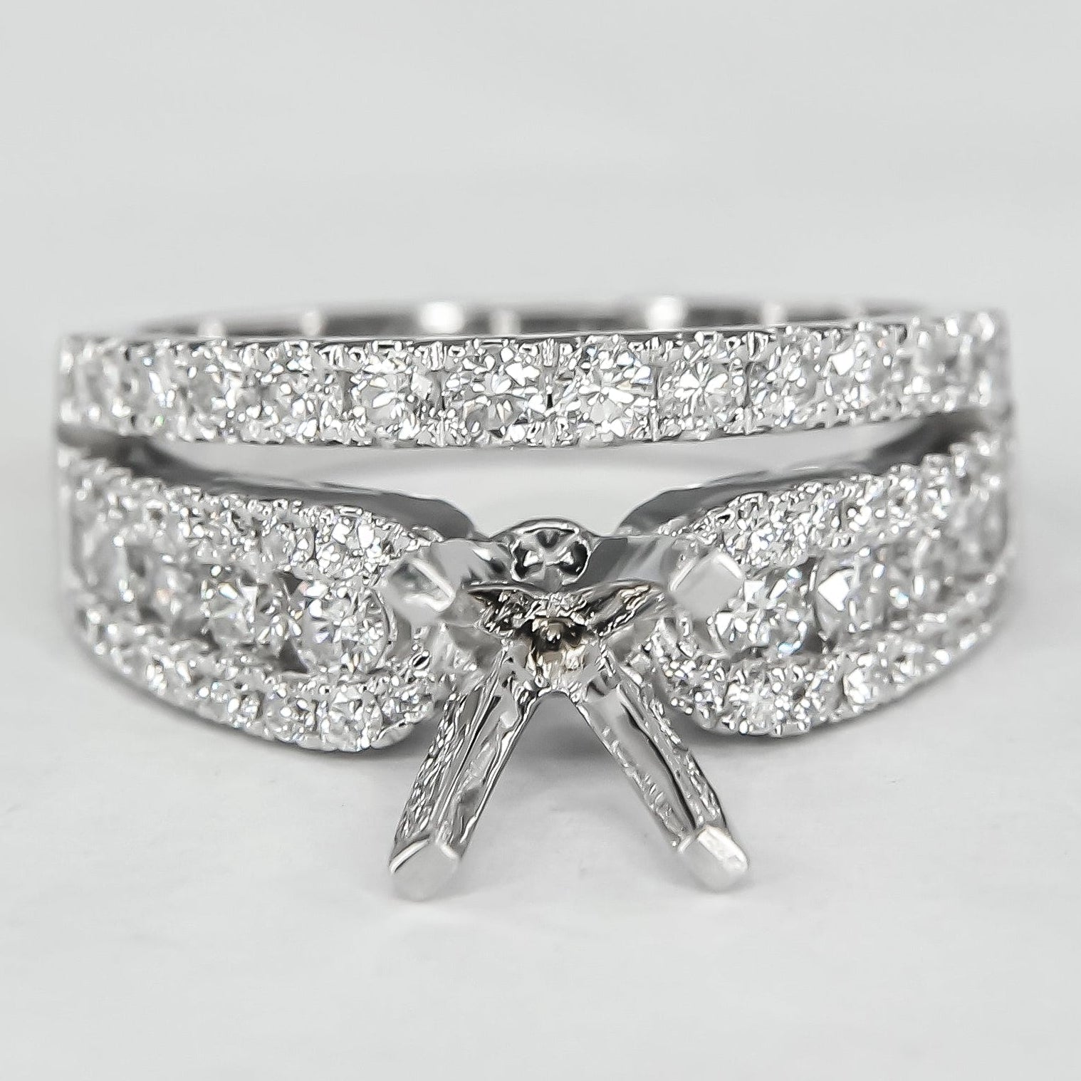 Vỏ Nhẫn Kim Cương B10834